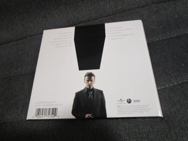 CD: Florian Ast - Läbeszeiche CD – Usato da Olten venduto da Disc-Ausverkauf 1