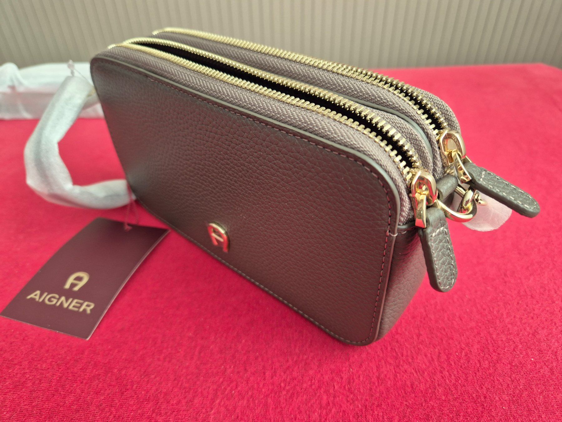 Aigner Borse da donna: Aigner Leder Handytasche Diadora – Nuovo (secondo la descrizione) da Dielsdorf venduto da Tombu