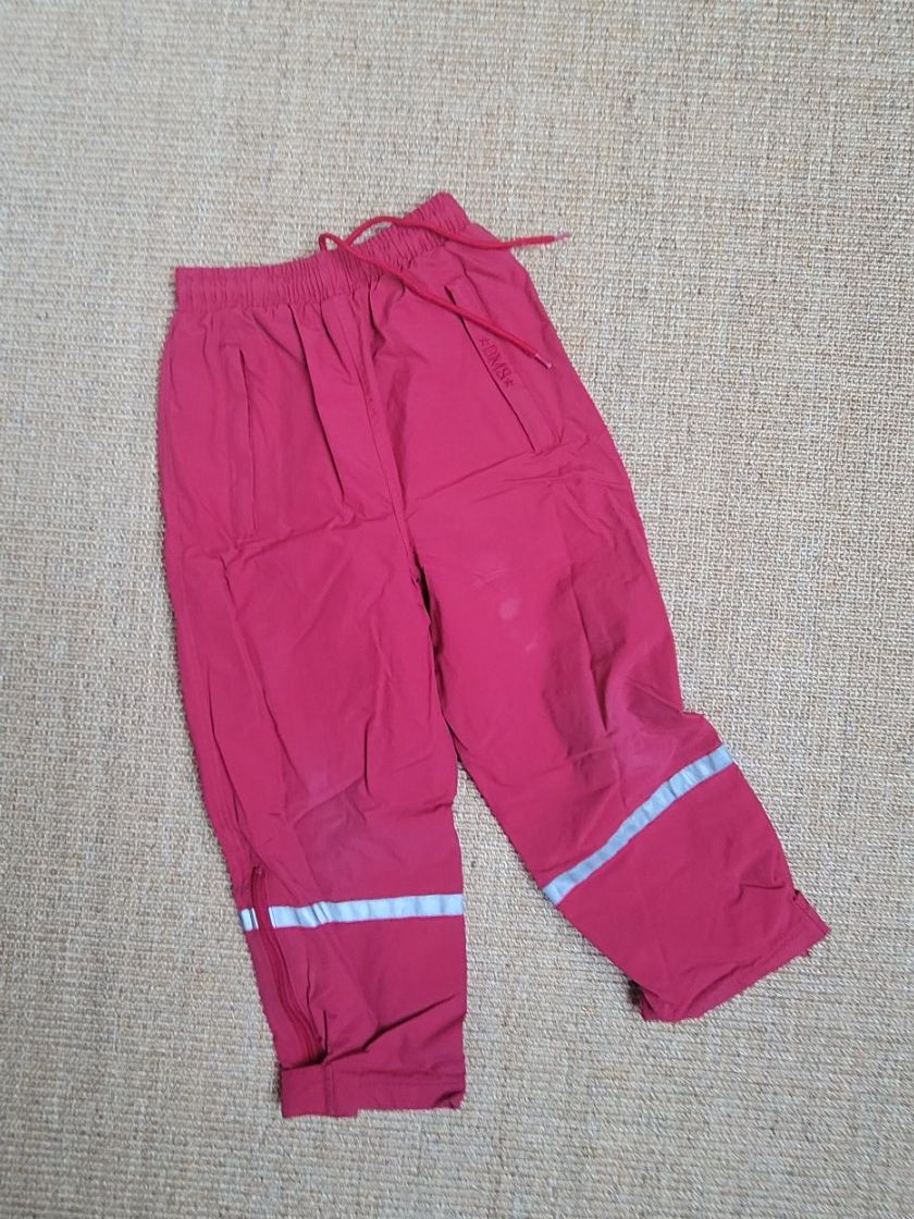 Pantaloni: Regenhose BMS Räuberwald rot, Grösse 110 – Usato da Elgg venduto da Bijoux06
