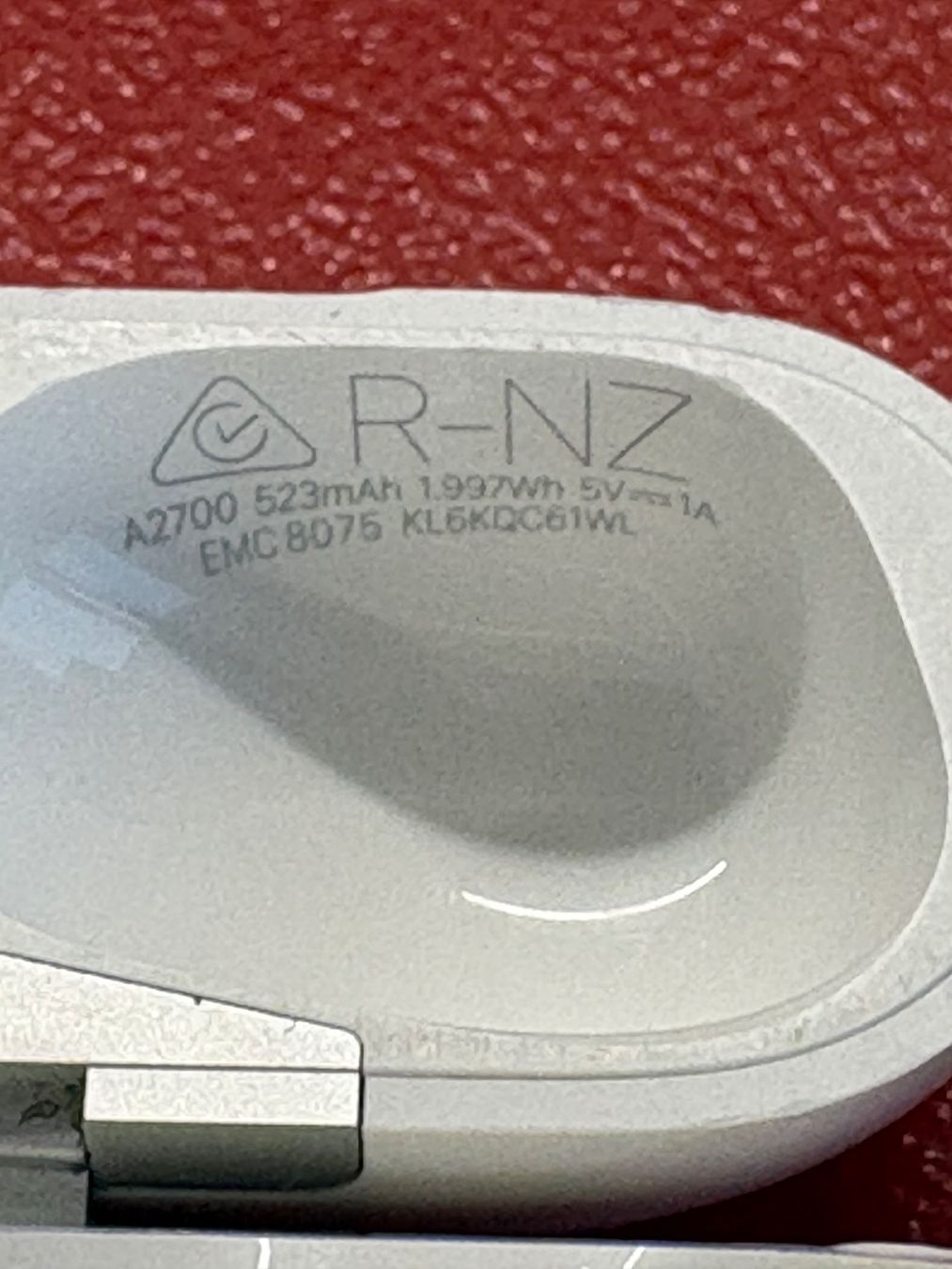 Apple Kopfhörer: Apple AirPods Pro 2 charging case (A2700). – Gebraucht aus Lausanne von Zorrus77 6