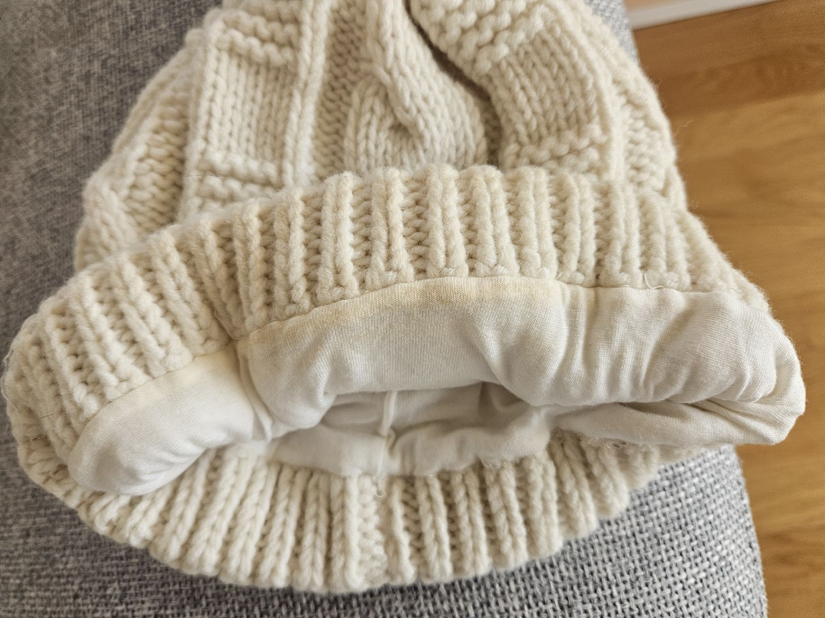 Copricapi, berretti & cappellini: Bonnet Saas-Fee blanc avec pompon – Nuovo (secondo la descrizione) da Morges venduto da Mlle_Croft_91 3