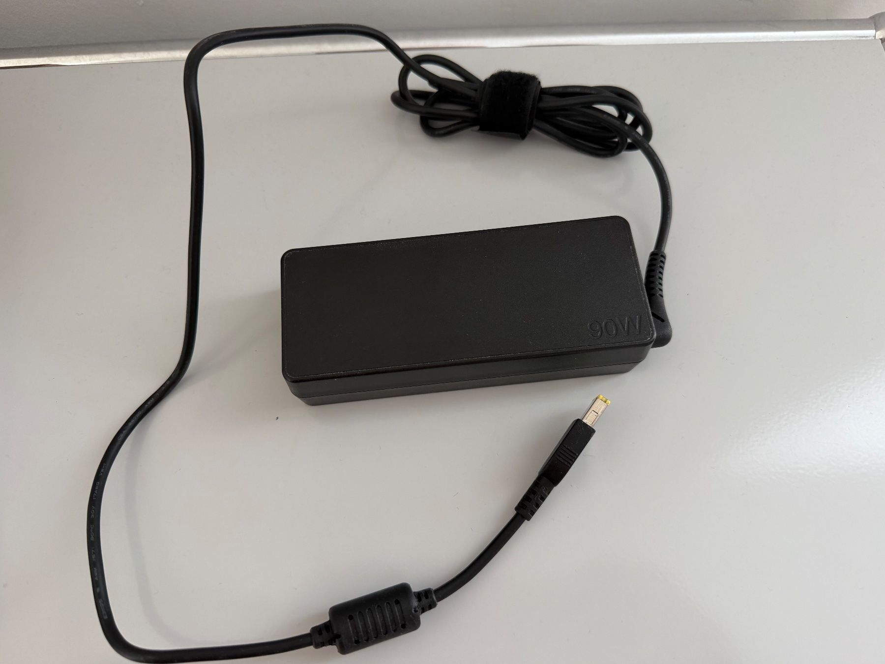 Lenovo Docking station: Lenovo Thinkpad USB-C Dock Gen2 (40AS) – Usato da Zürich venduto da connorxxl 3
