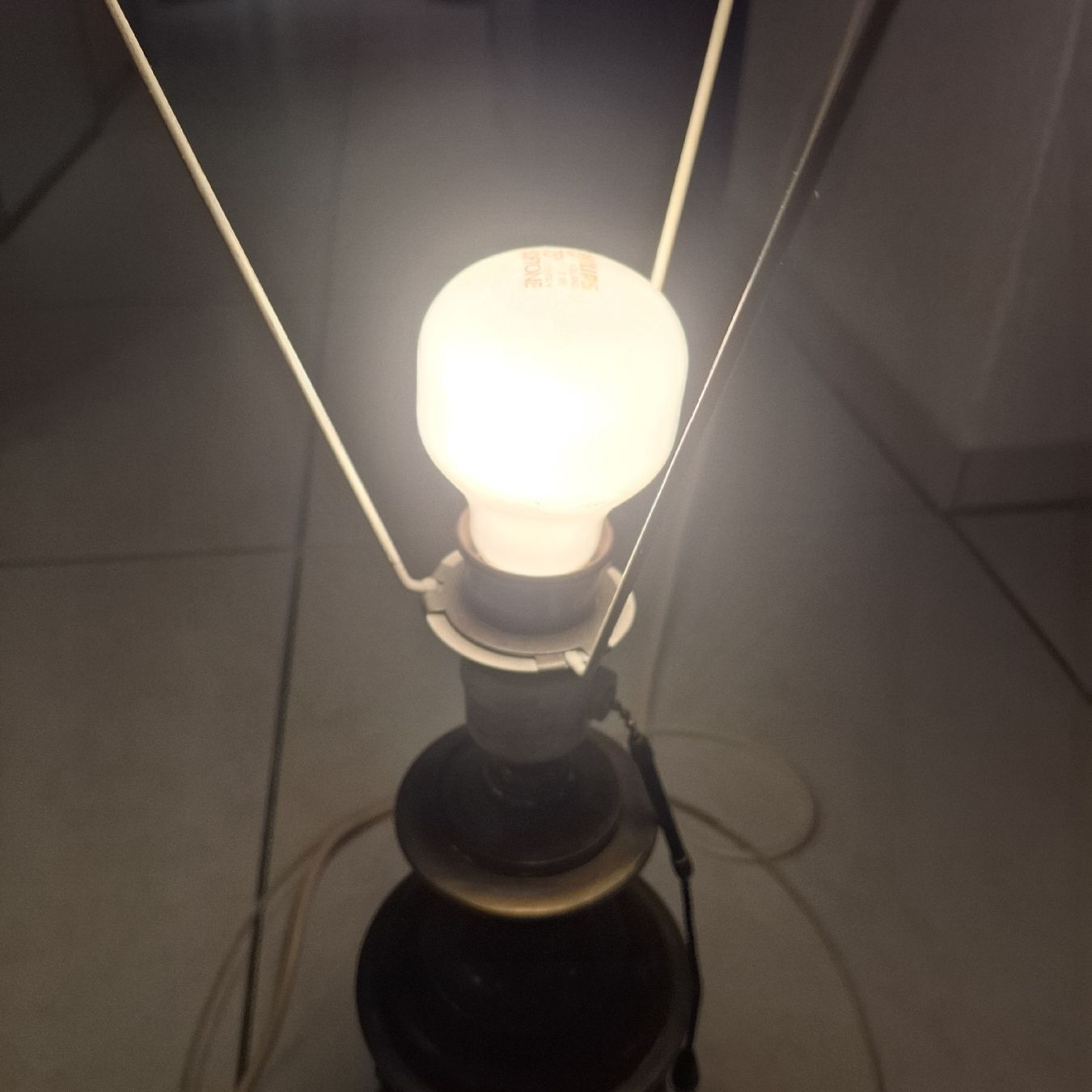 Lampade: Antiker Bronze Lampenständer – Difettoso da Nürensdorf venduto da DANG3REUX 9