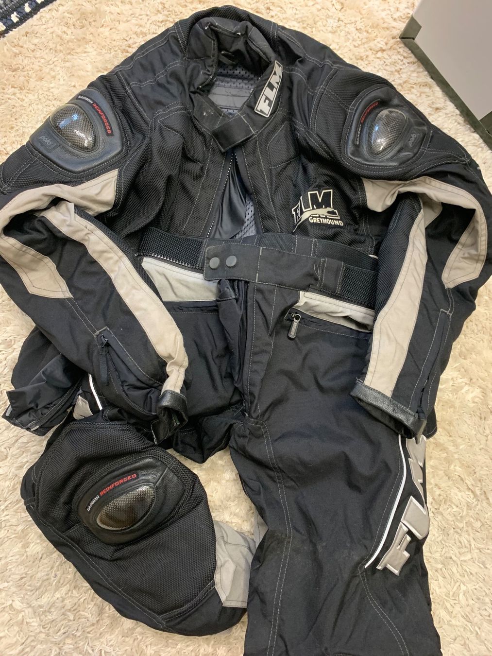 FLM Completi: FLM Greyhound Motorrad Kombi Gr48 – Usato da Zürich venduto da Messina_68