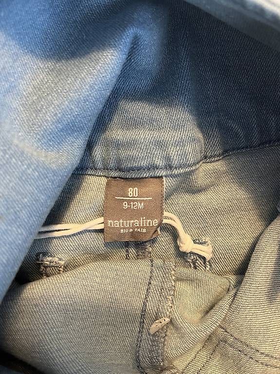 Pantaloni: 2 Latzhosen – Usato da Zürich venduto da XB86 1