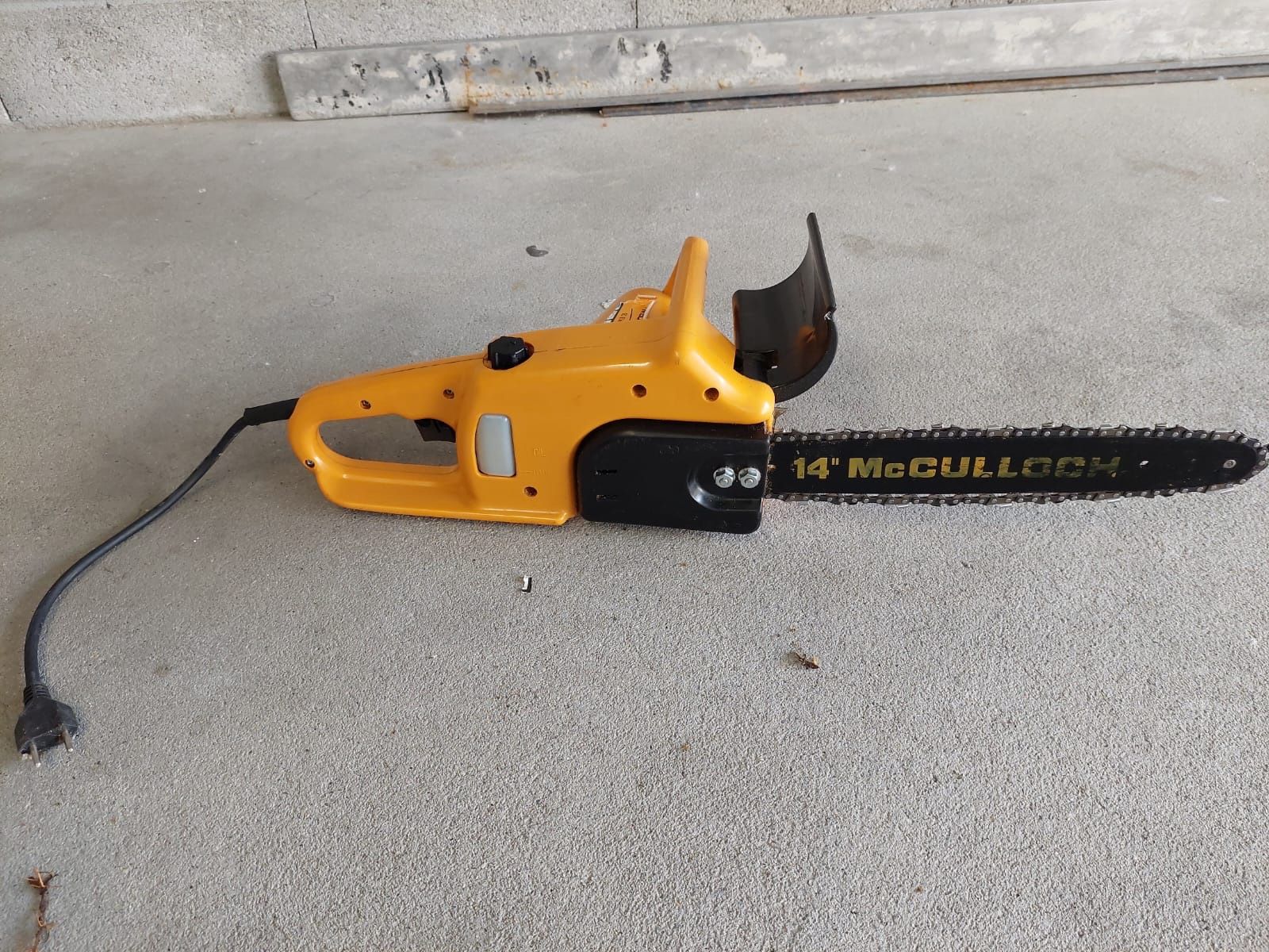 Tutti gli attrezzi: Tronçonneuse électrique McCulloch Electramac 335 CH 1650W fo – Usato da Granges VS venduto da Fumeaux90
