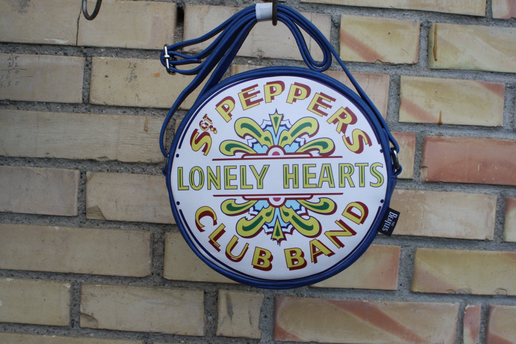 Borse: BEATLES TASCHE APPLE ST PEPPERS ... – Usato da Wauwil venduto da Pneuedy 9