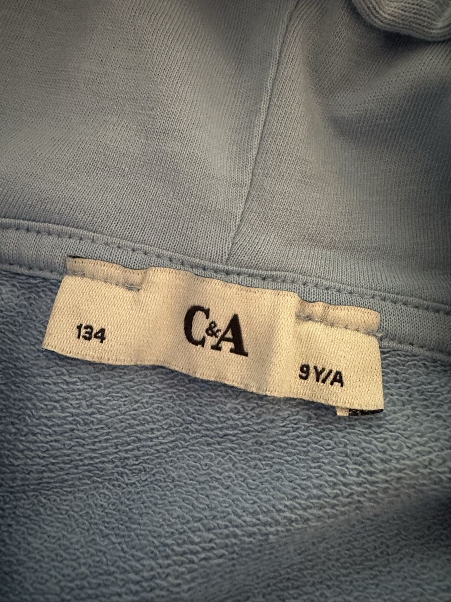 C&A Maglioni & Felpe: Kapuzenpullover C&A hellblau Miami Grösse 134 🩵 – Usato da Safenwil venduto da Whoopie1 5