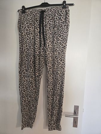 Schicke Hunkemöller Hose mit Leo-Muster, Grösse XL!
