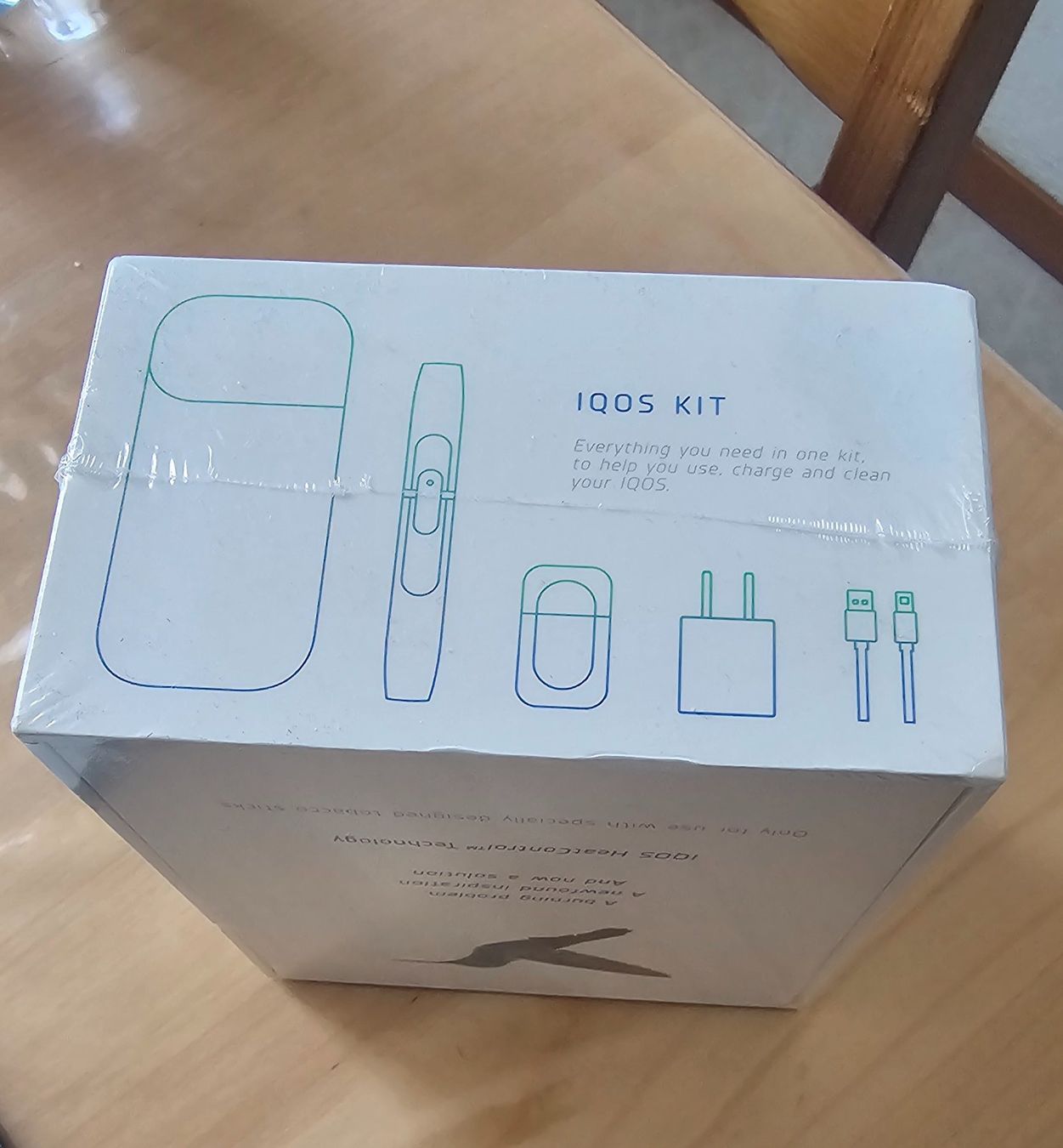 Iqos Altri Prodotti per fumatori: IQOS SYSTEM Device 2.4 + 5 paquets Heets – Nuovo e nell'imballaggio originale da Etoy venduto da angi020 1