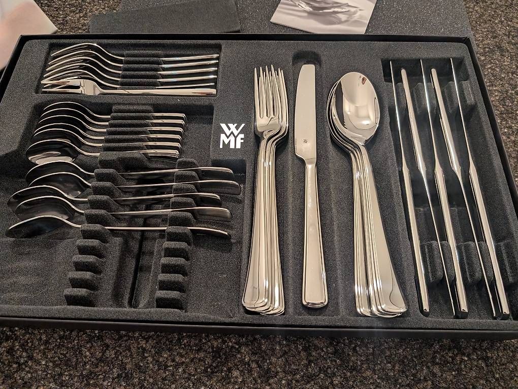 WMF Set di posate: WMF Besteckset, 30-teilig, gebraucht – Usato da Pfäffikon SZ venduto da furrermi 1