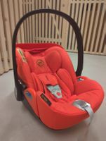 Cybex Babyschale mit Neugeborenen Einsatz
