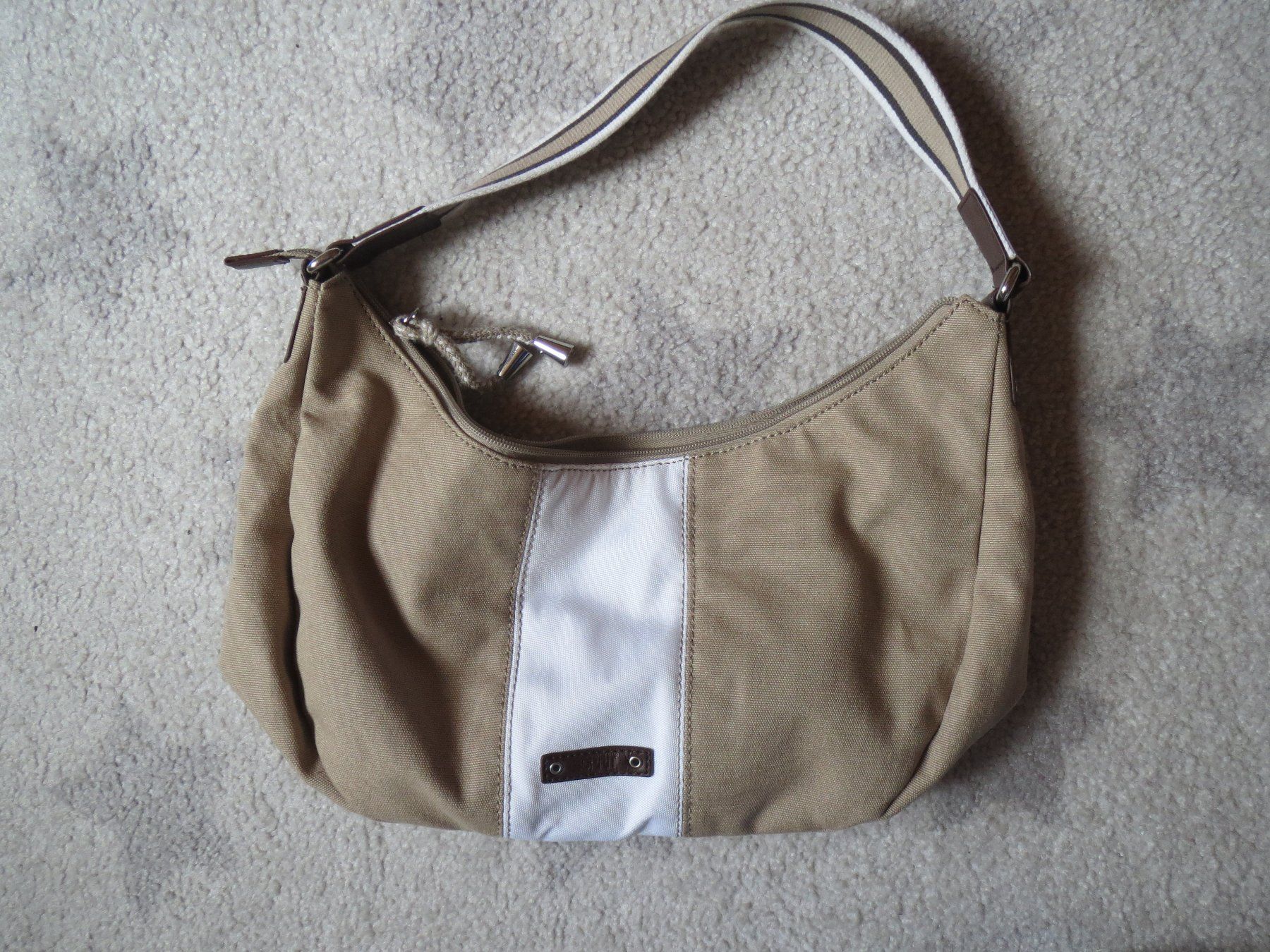 Esprit Borse da donna: coole ESPRIT Damen Hand- Tasche – Usato da Kiental venduto da Anna8702