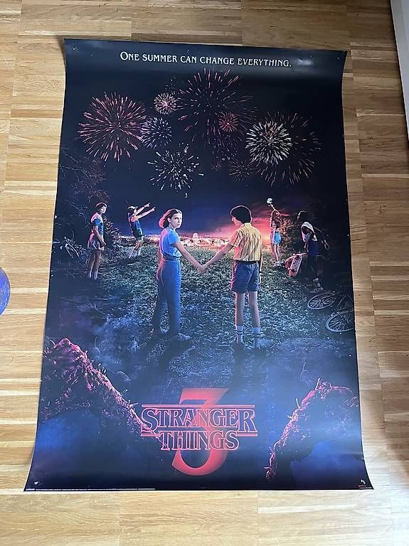 Foto & Immagini: 3 Stranger Things Poster – Usato da Zürich venduto da lia_szs8 1