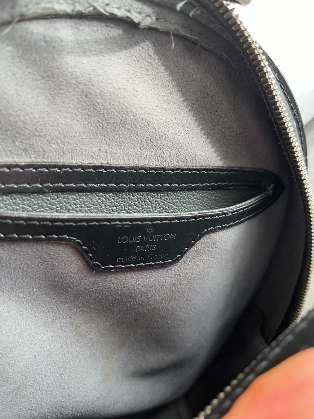 Louis Vuitton Zaini: Louis Vuitton Sac à dos Mabillon en cuir Epi – Usato da La Plaine venduto da Biliblue 5