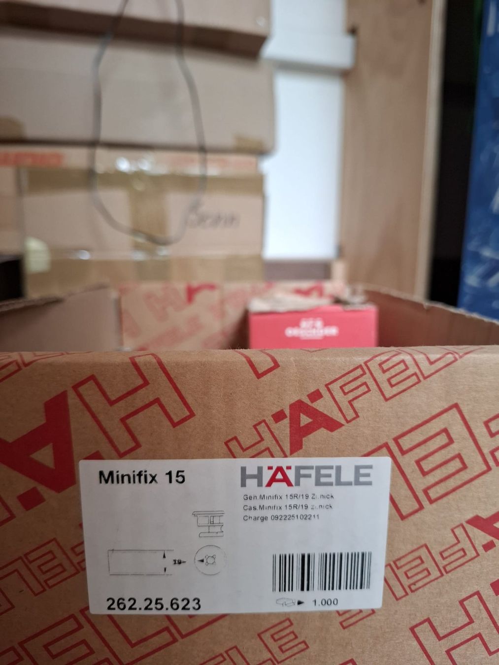 Alle Werkzeuge: Minifix Verbinder von Häfele – Gebraucht aus Basel von WoodAndLuxuryGmbH