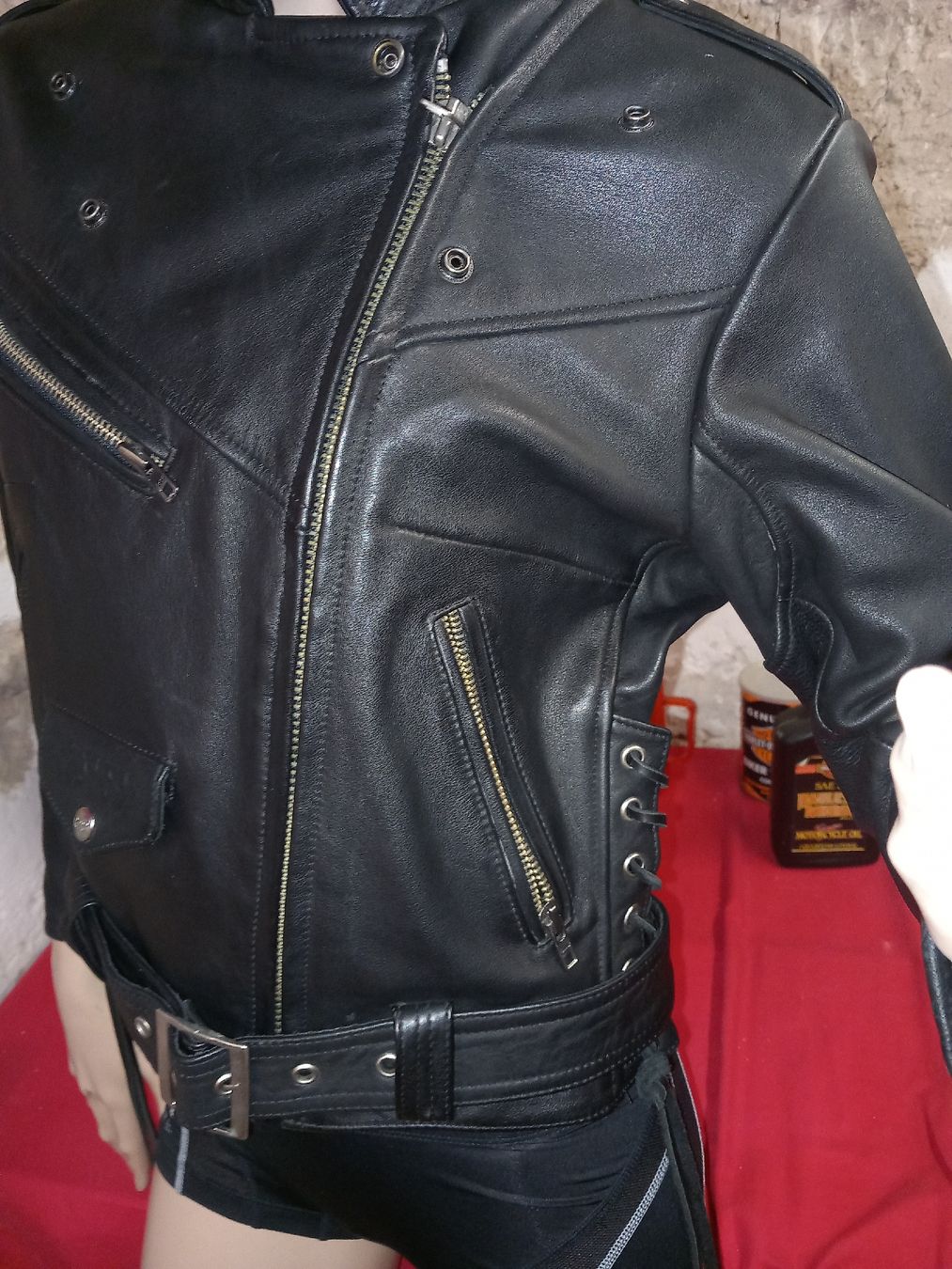 IXS Vestes: Lederjacke von IXS Grösse S – D'occasion à Hochwald par mot_x2j8 1