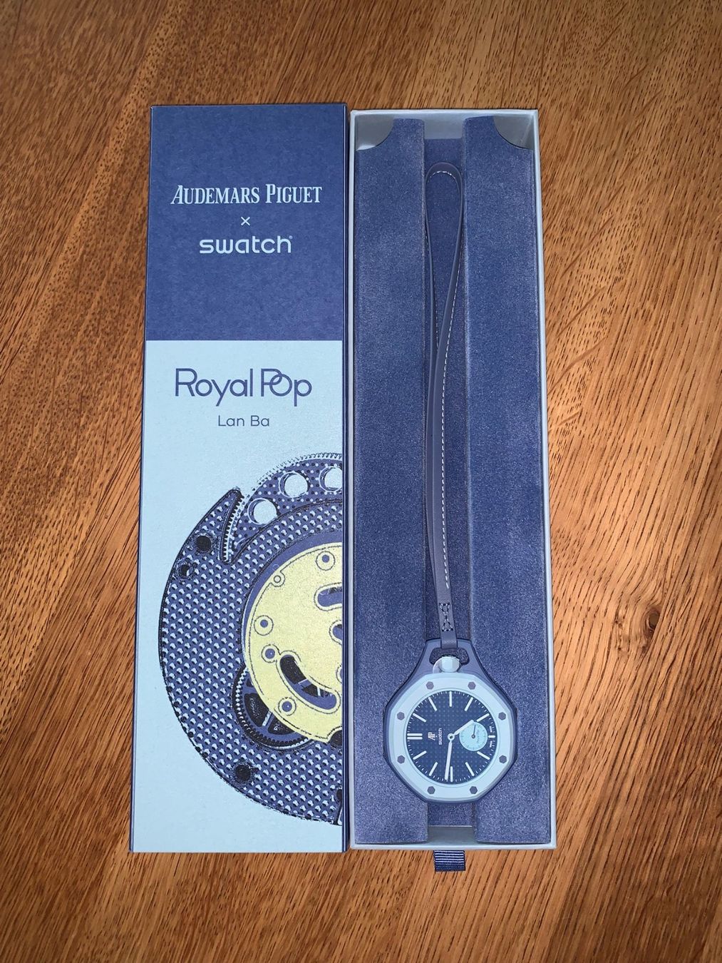 Swatch Orologi: Swatch x Audemars Piguet Bioceramic Royal Pop Lan Ba – Nuovo e nell'imballaggio originale da Altdorf UR venduto da Bigs