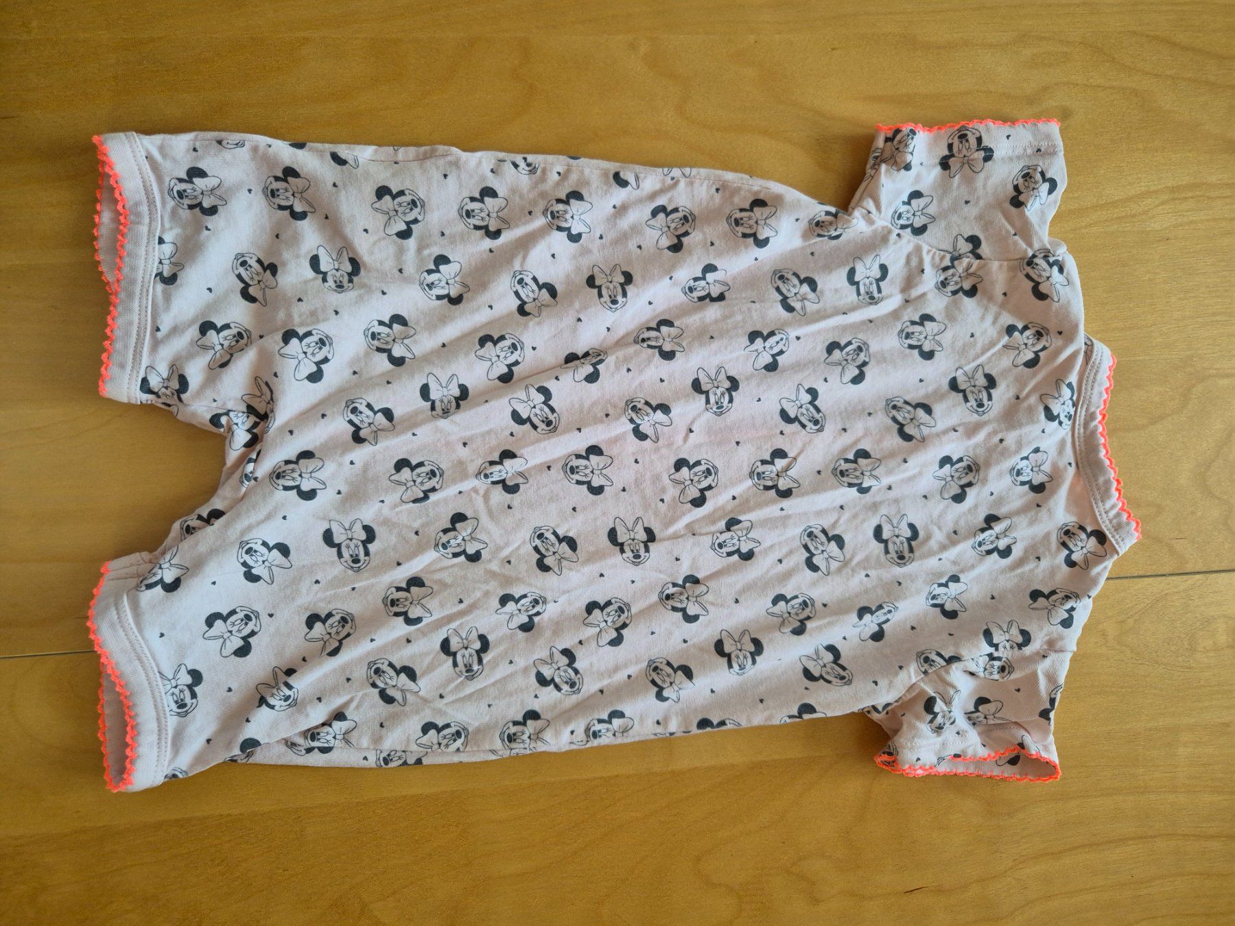 Tute: H&M Disney Strampler Daisy, Gr. 80, Versand möglich – Usato da Reinach AG venduto da scud-werfer17 2