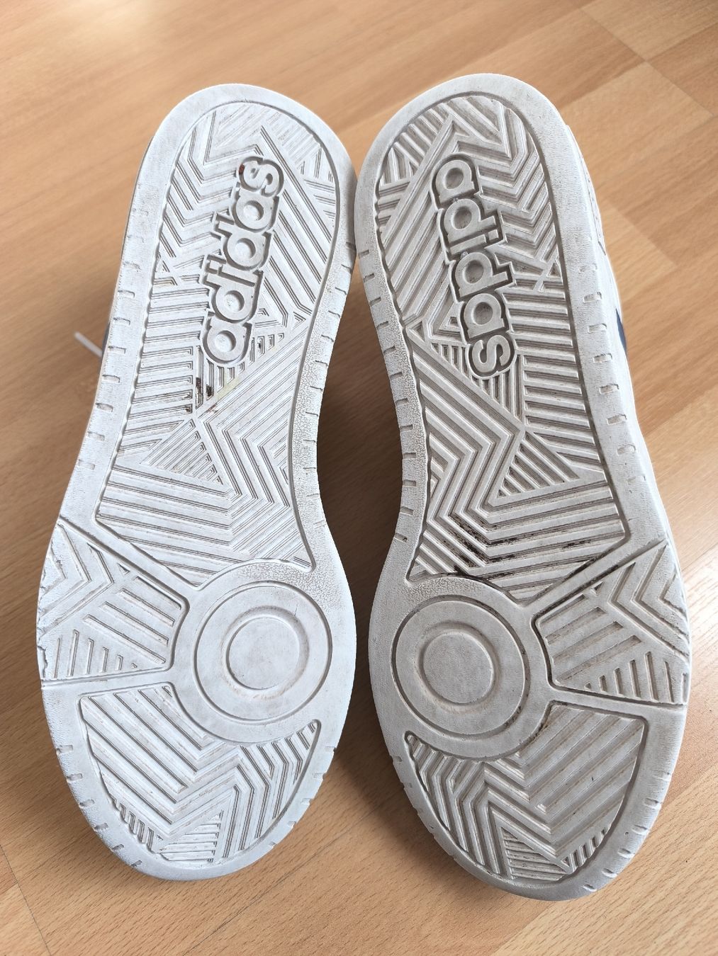 Adidas Scarpe da uomo: Adidas Sneaker Grösse 43 1/3 – Usato da Oberdiessbach venduto da Zwerg82 4