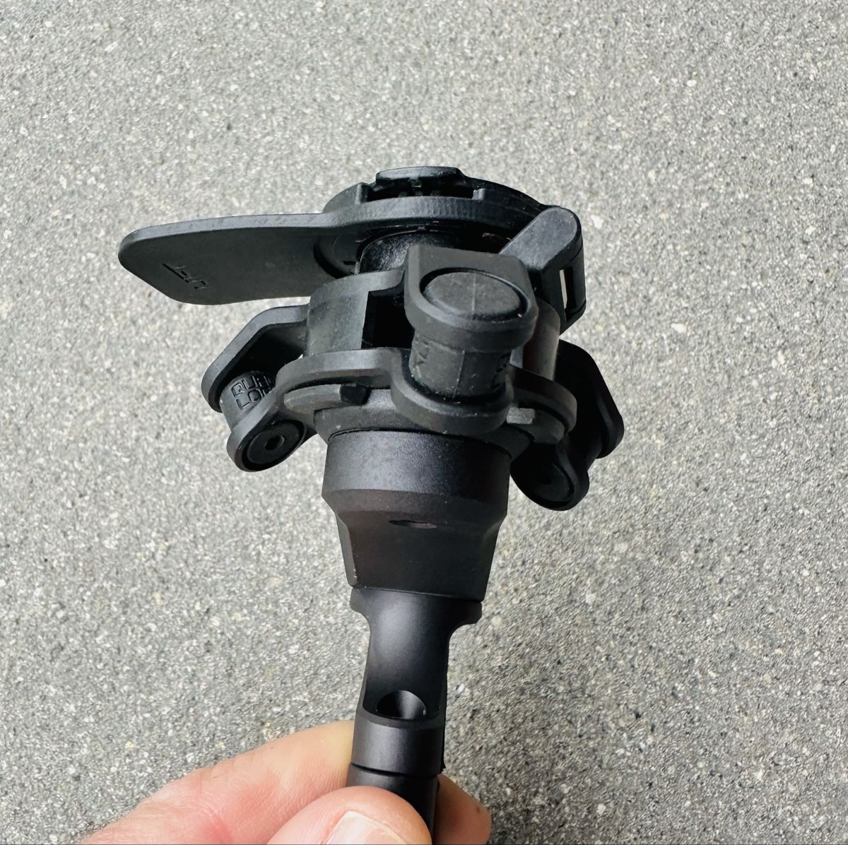 Quad Lock Staffe: Quadlock Halter mit Vibrationdämpfer – Usato da Sempach venduto da SwissRidy89 3