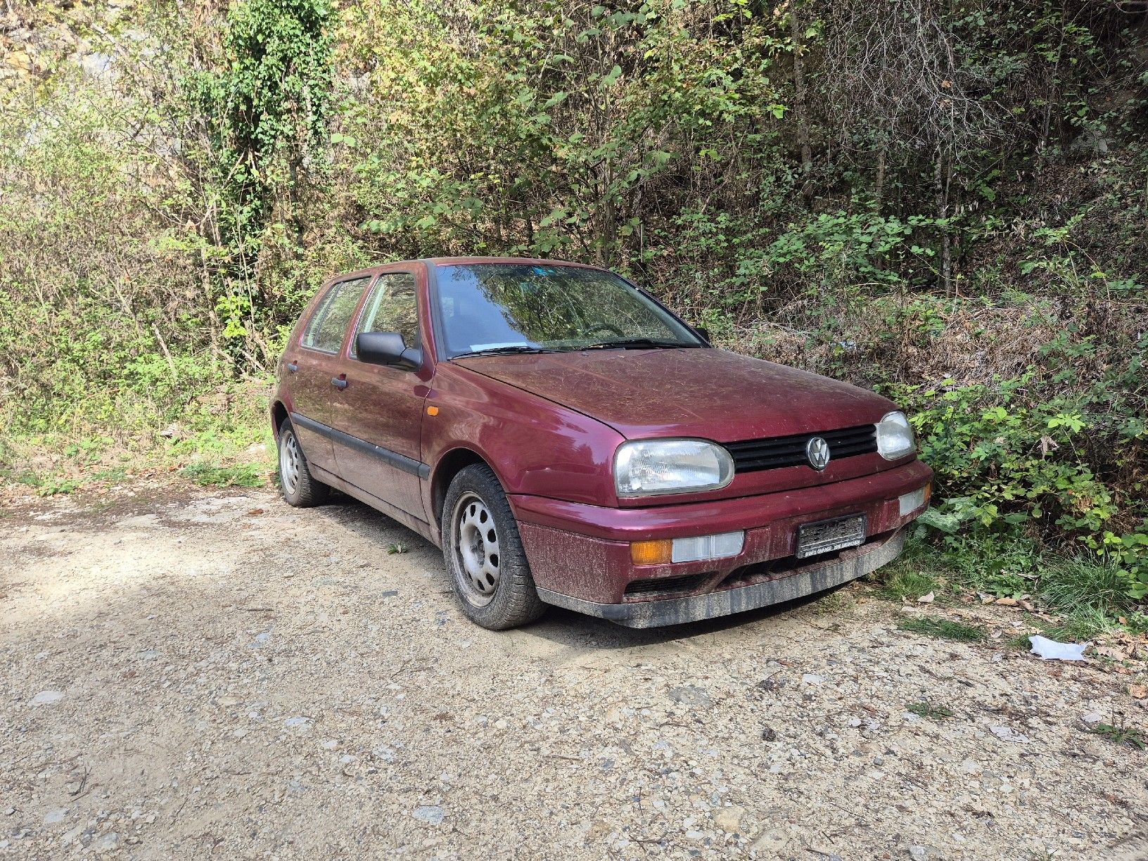 VW Automobili: Volkswagen Golf III – Usato da Biel/Bienne venduto da lujones 9