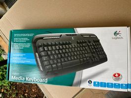 Logitech Tastatur mit Deutschschweizer Belegung VSM
