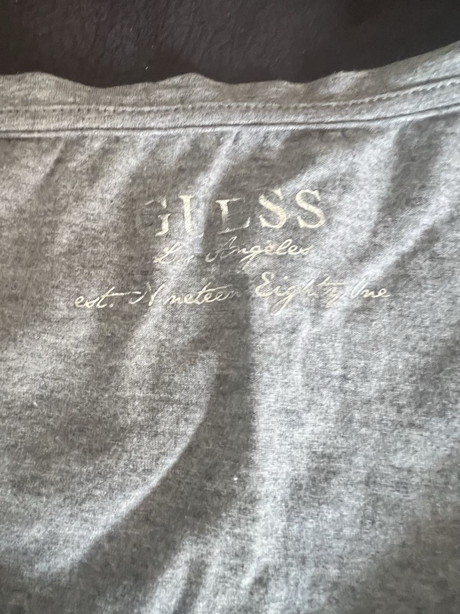 Guess T-shirts: Guess Shirt S – Neuf (Voir description) à Wädenswil par GNT 2