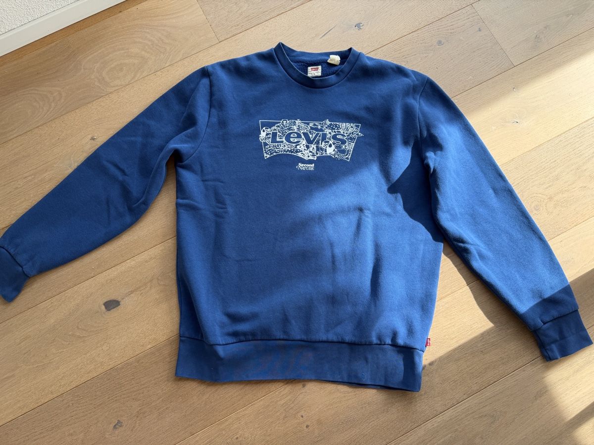 Levi's Pulls & Sweat-shirts: Levis Pullover M – D'occasion à Ennetbürgen par star128