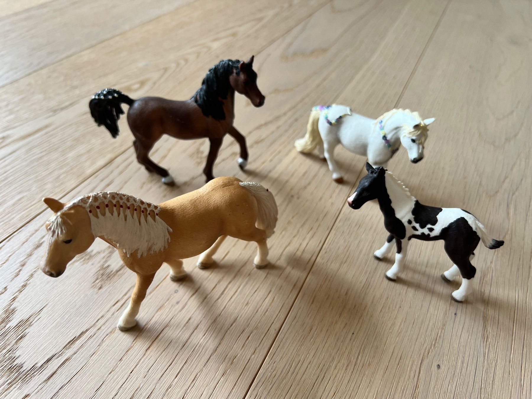 Schleich Jouets: Schleich Pferde 4 Stk. – D'occasion à Untereggen par alle27