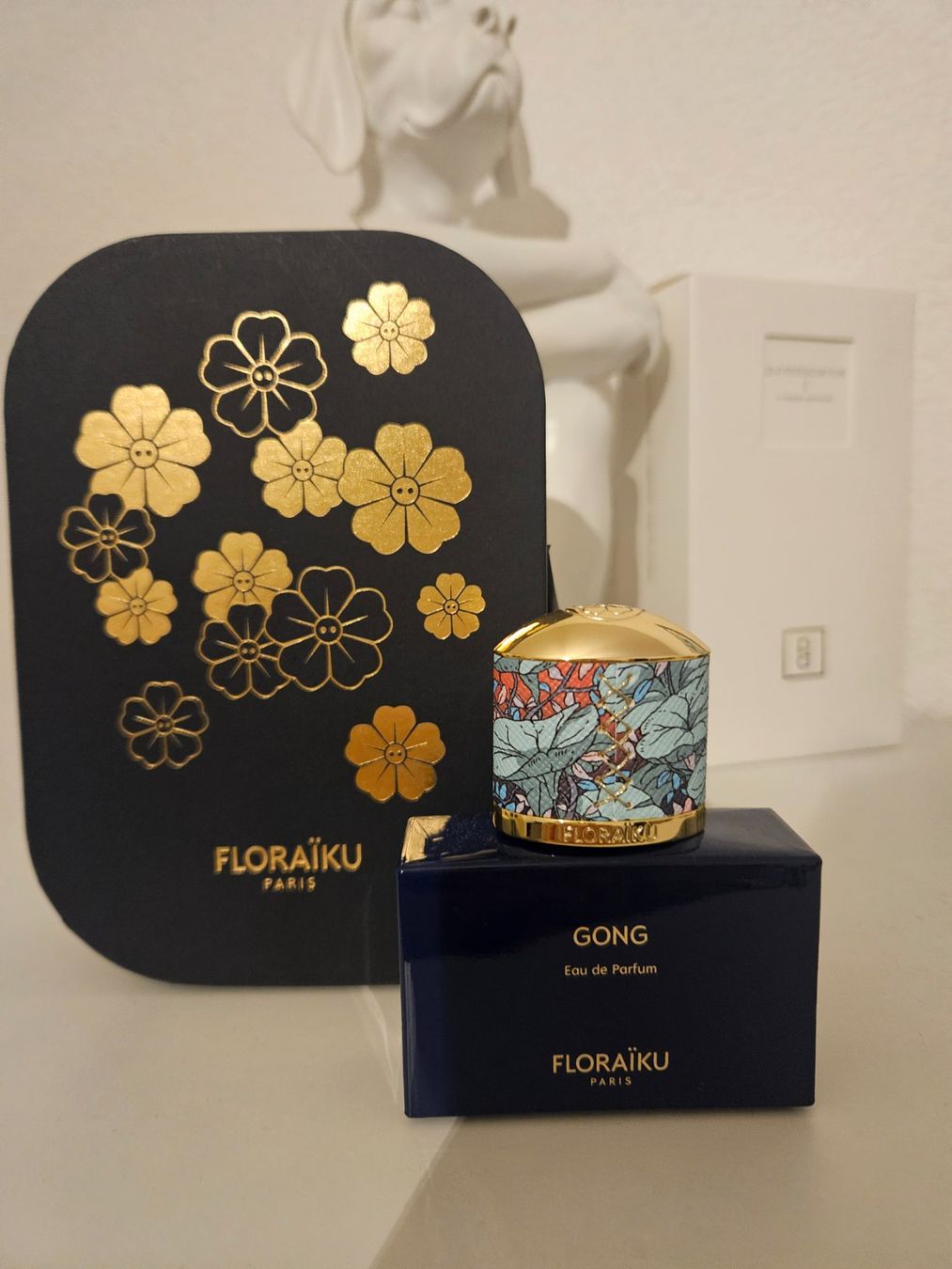 Parfums & Eau de Toilette: Floraiku Gong 30 ml – D'occasion à Bex par bes_9dyf