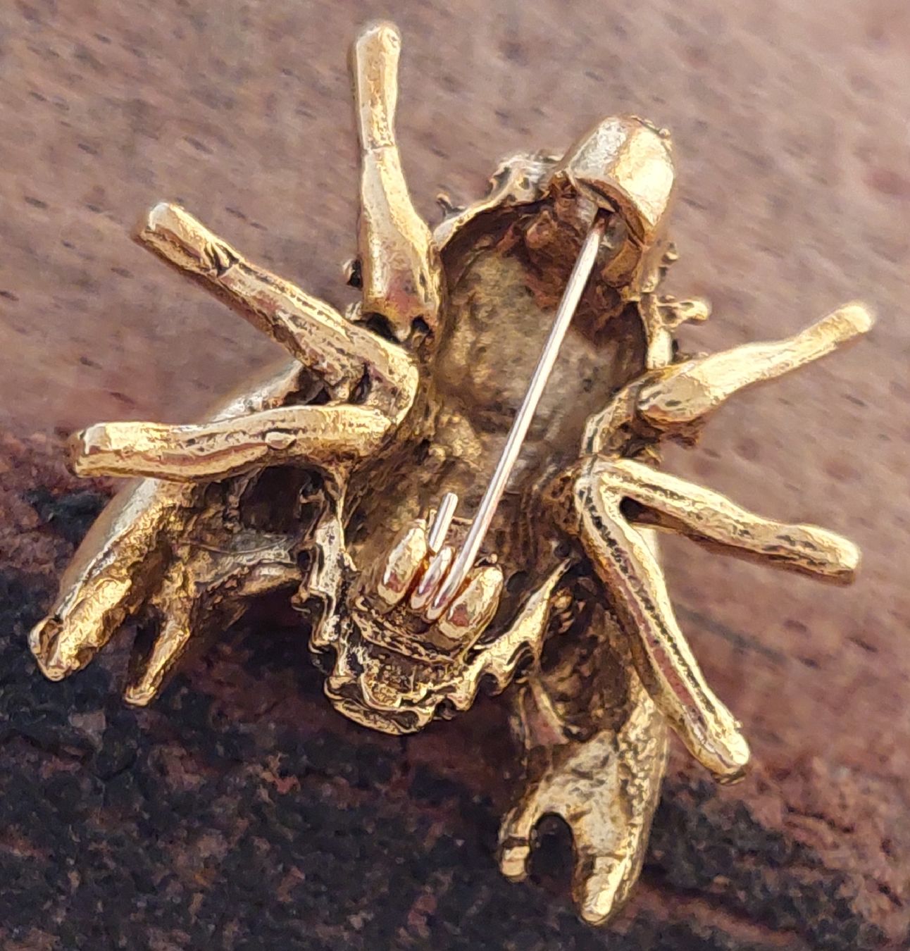 Broschen & Nadeln: Hübsche Brosche Biene / Käfer goldfarben mit Strass – Gebraucht aus Oberwil BL von Hunajakakku 6