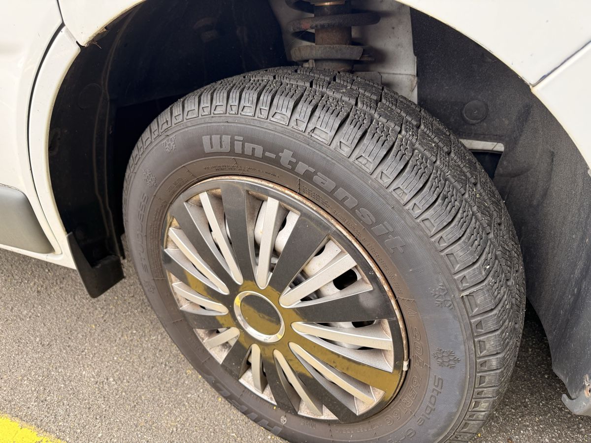 Opel Veicoli commerciali: Opel Vivaro 2.0 TDI – Usato da Fällanden venduto da Honda30 6