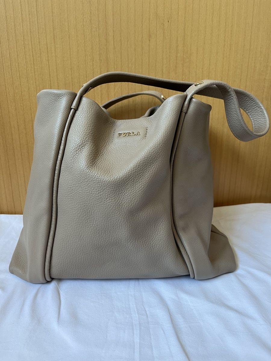 Furla Borse da donna: Furla Handtasche Leder beige  – Usato da Münchenstein venduto da Sozial_Labor_Brocki