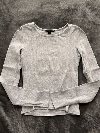 Pull gris, taille XS