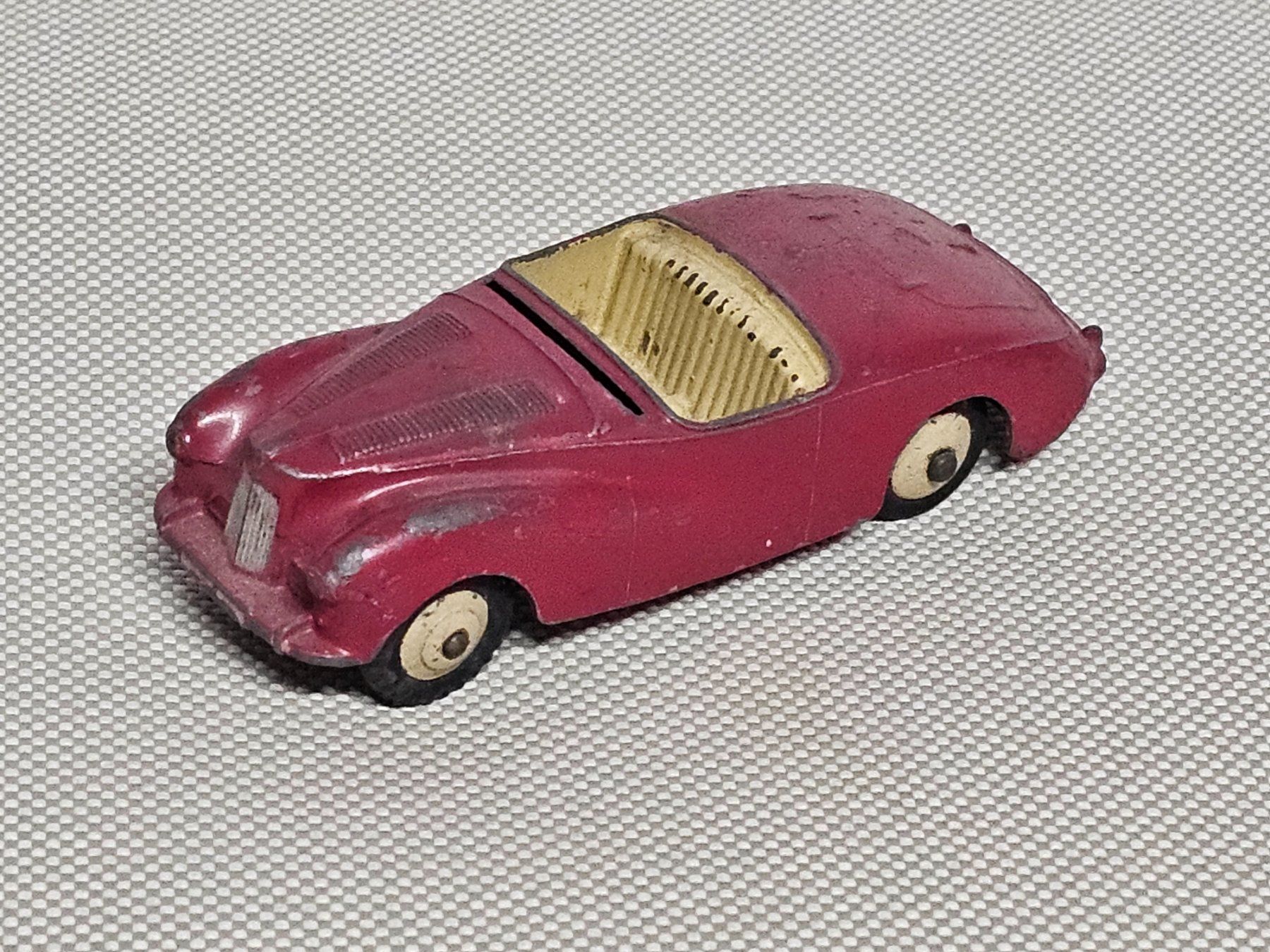 Dinky Toys Voitures modèles: Dinky Sunbeam Alpine – D'occasion à Starrkirch-Wil par easygo13