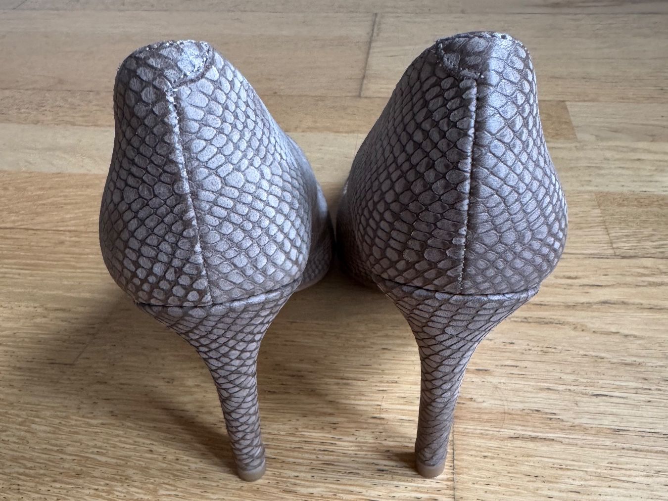 Damenschuhe: Elegante Pumps mit Schlangenoptik, Grösse 37 – Neu (gemäss Beschreibung) aus Inwil von san_zh 1