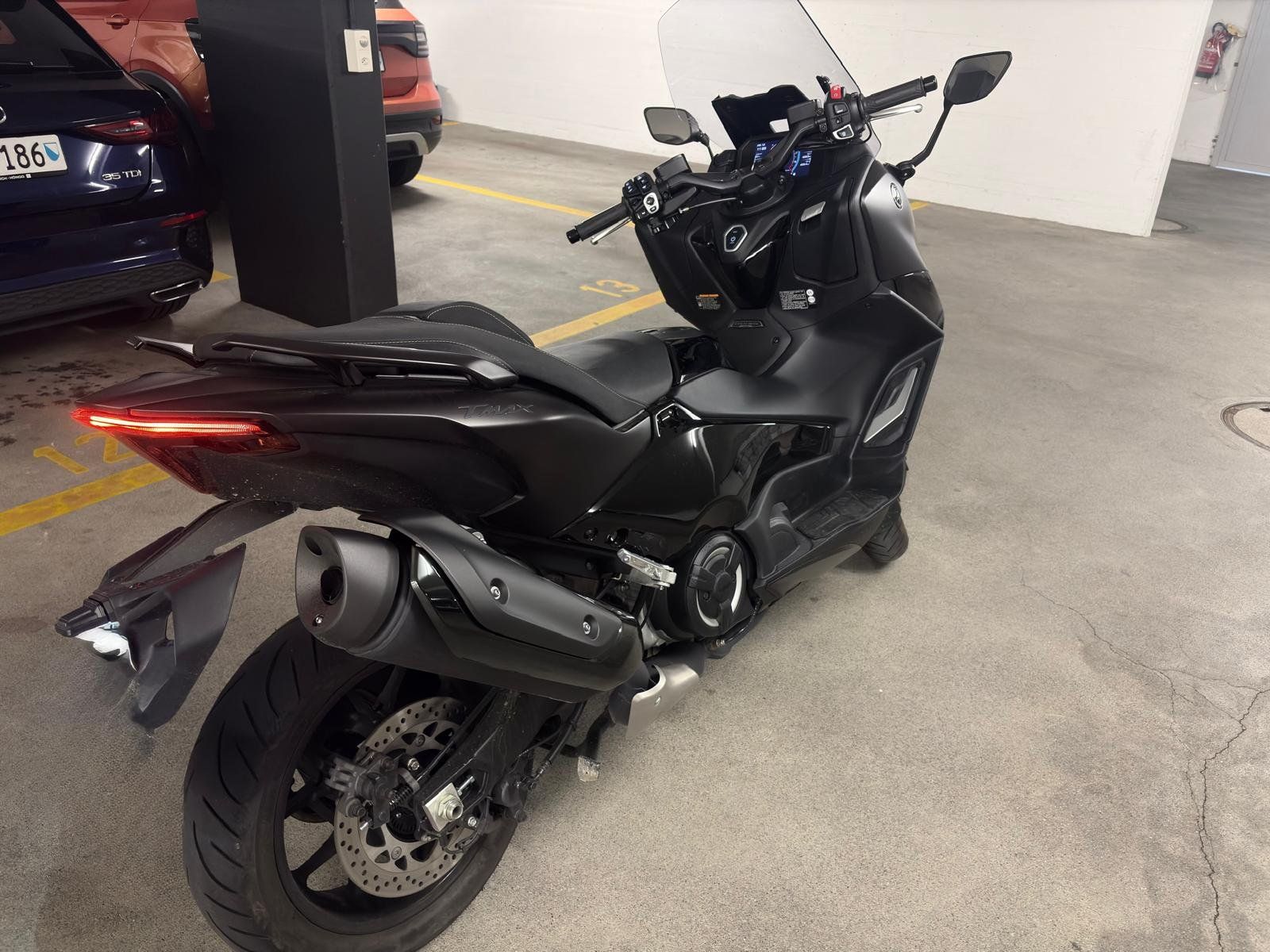 Yamaha Scooters: Yamaha T-max TechMax 560 cc – D'occasion à Zürich par fab_7zpg 2