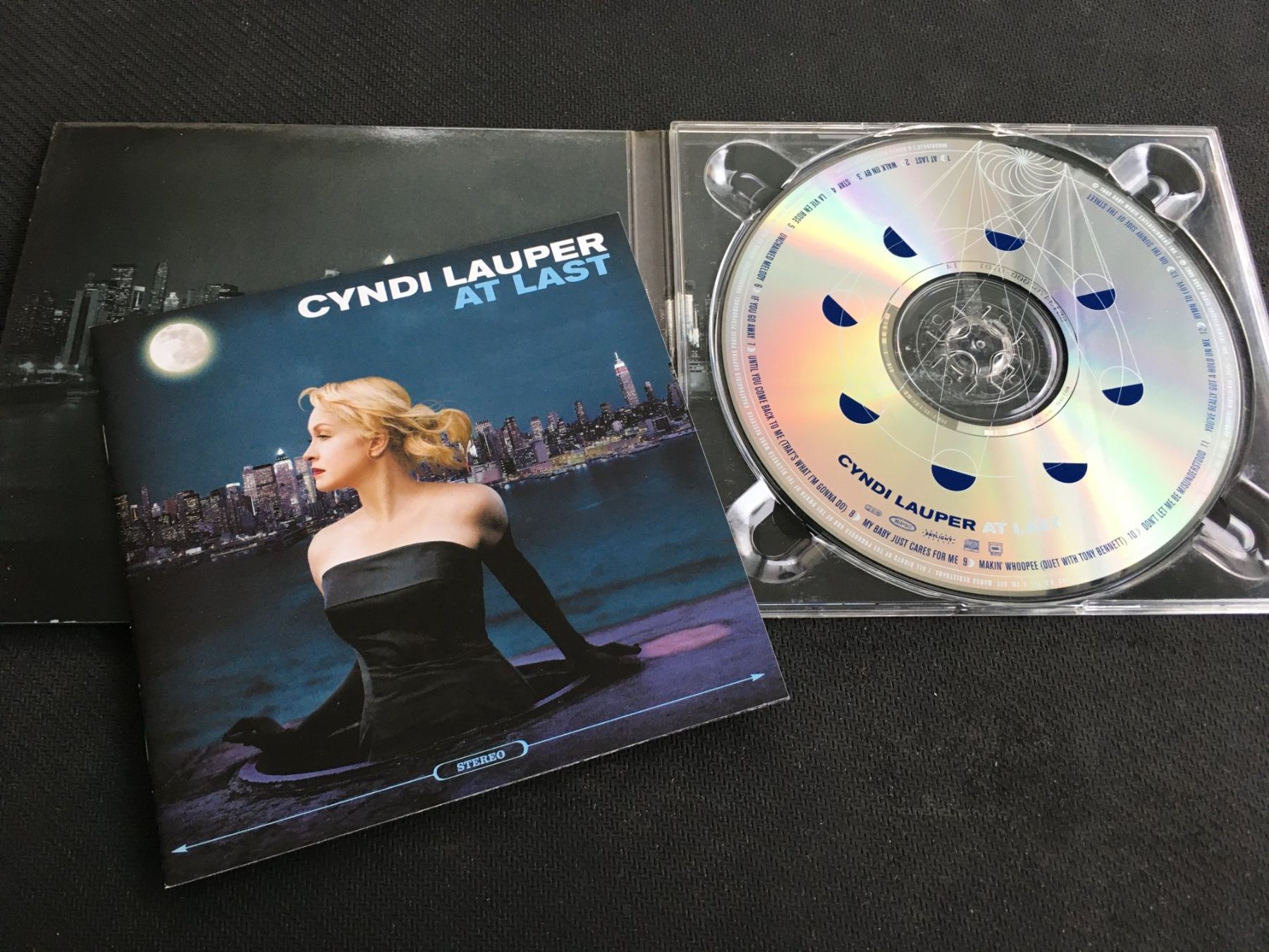 CDs: Cyndi Lauper - At Last -CD- Digipak – Gebraucht aus St.Gallen von MedienJoe 1