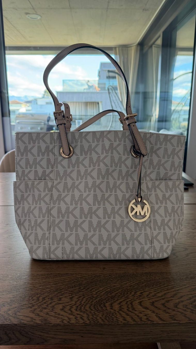 Michael Kors Borse da donna: Michael Kors Handtasche weiss monogramm – Usato da Schmitten FR venduto da PA17
