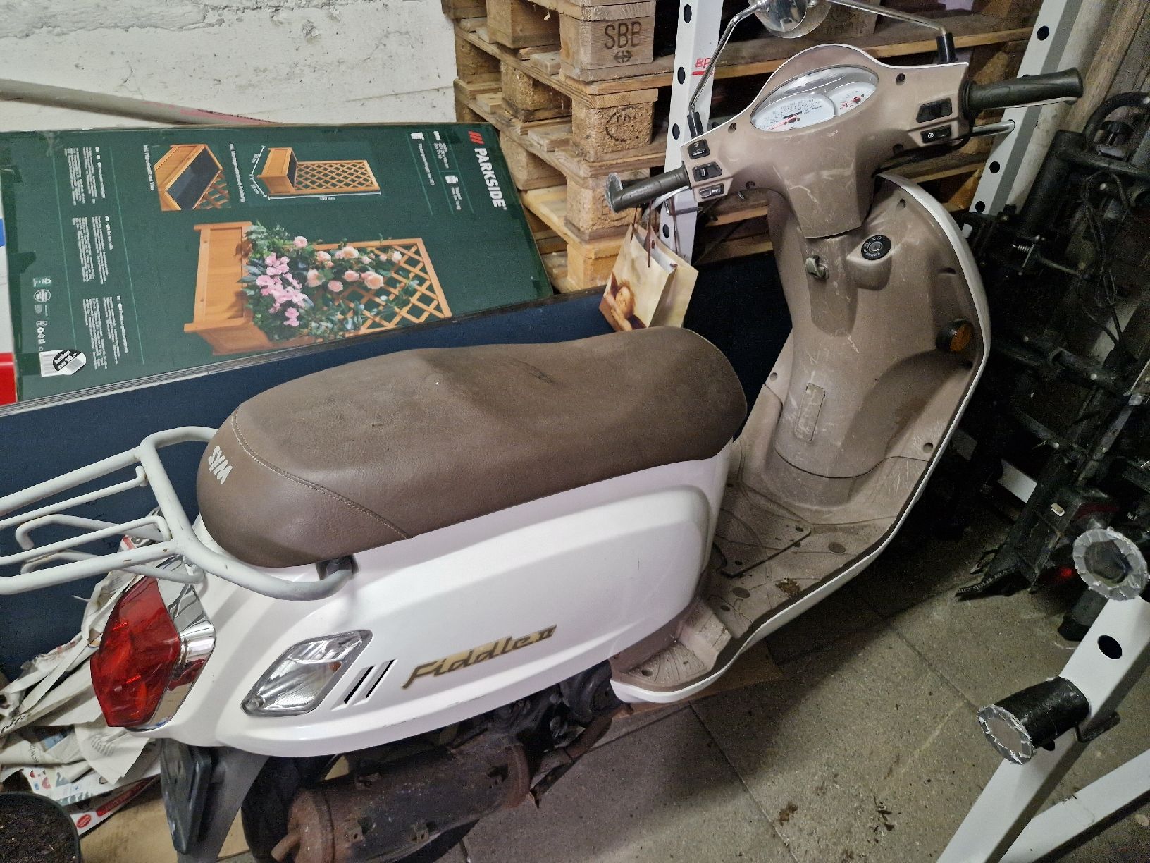 Sym Scooter: Sym Fiddle 50 Roller (2010) – Usato da Lauterbrunnen venduto da ziv_nd87