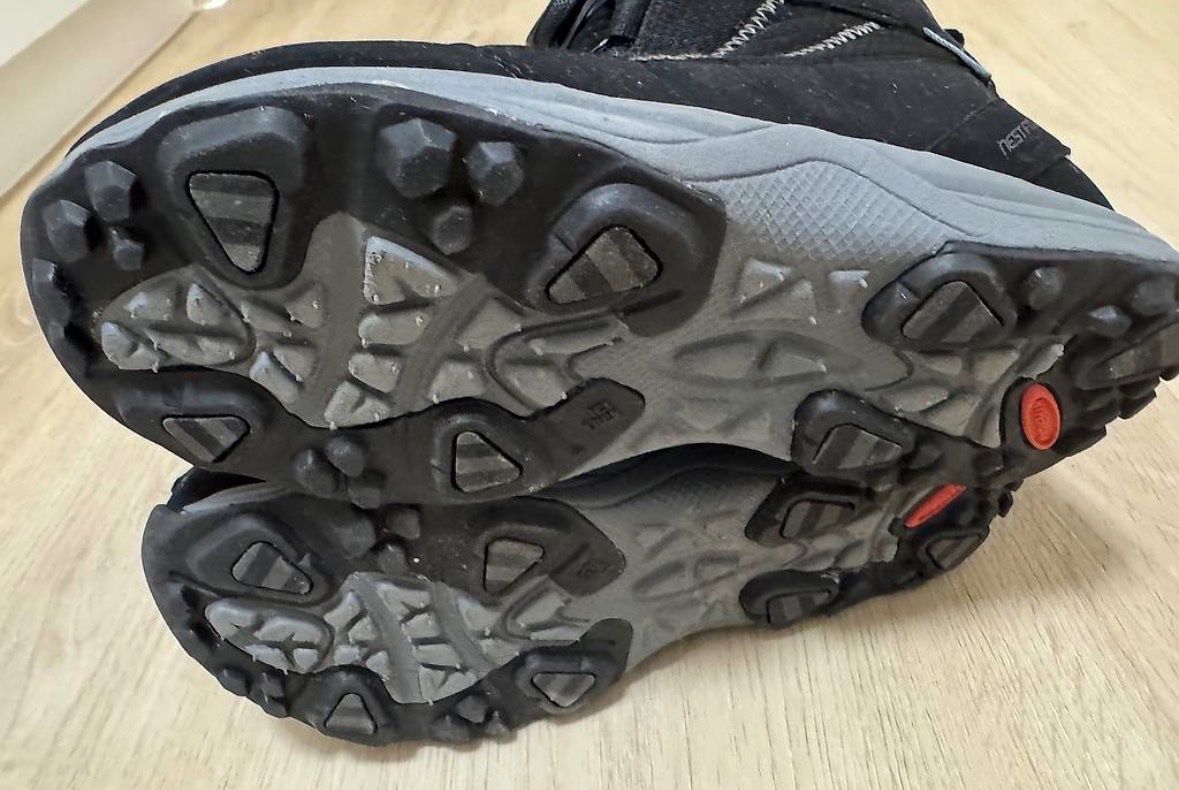 Scarpe per ragazzi: Treksta Kinderboots, Grösse 33, wie neu – Usato da Bachenbülach venduto da Elcomaster 3