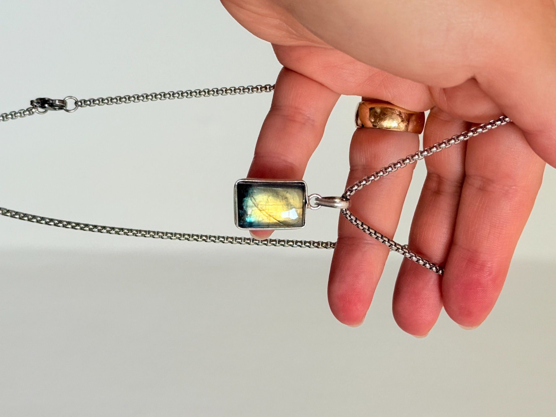 Catenine: Fashionable labradorite necklace – Nuovo e nell'imballaggio originale da Genève venduto da AGBERG 9