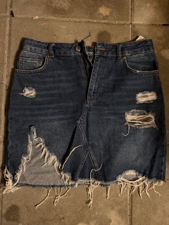 Jeansrock Bik Bok blau mit Rissen Grösse 38 gebraucht
