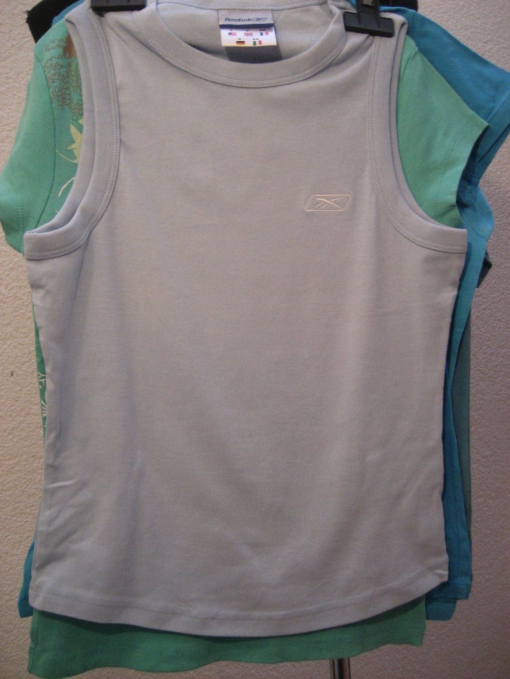 T-shirt: Lot de 5 t-shirts taille S – Nuovo (secondo la descrizione) da Delémont venduto da marryb