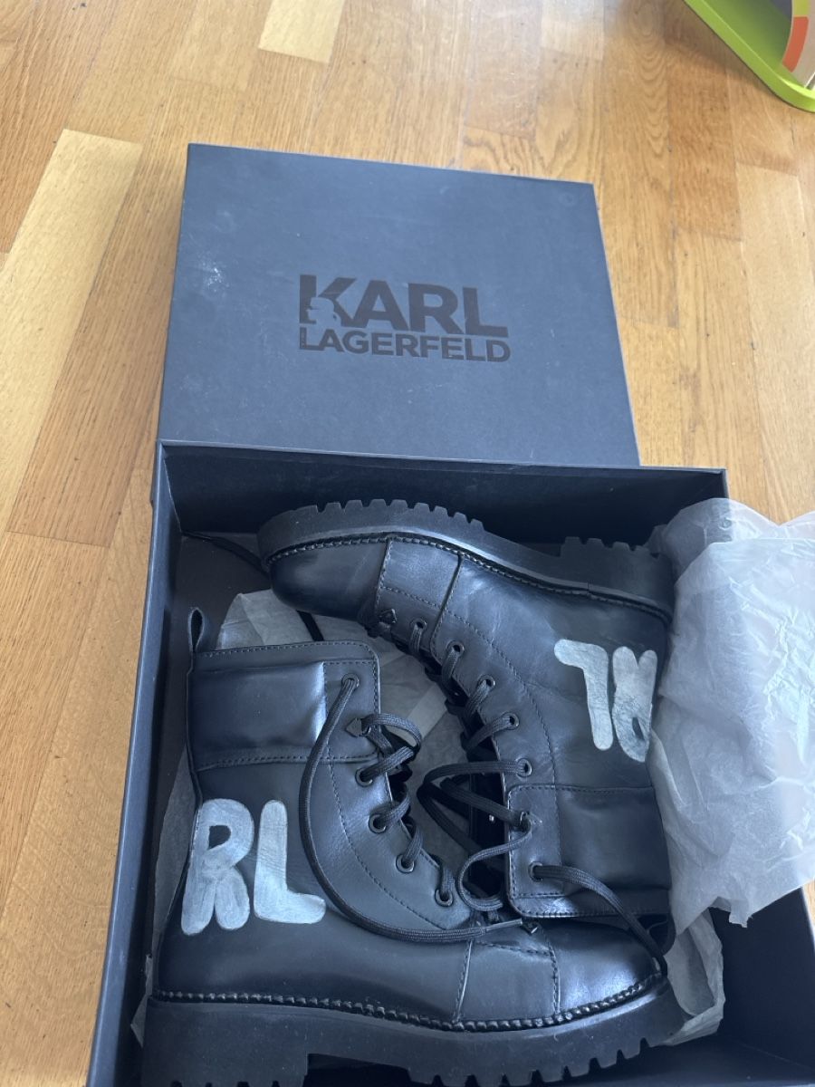 Scarpe da donna: Karl lagerfeld boots  – Nuovo (secondo la descrizione) da Adliswil venduto da zso_8pzj