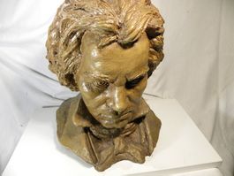 Beethoven Büste - Kunstvolle Skulptur für Musikliebhaber!