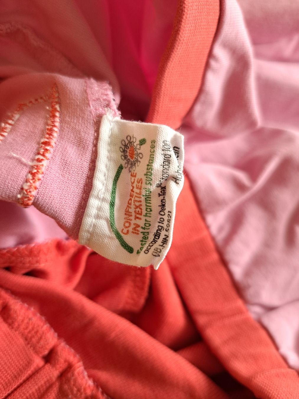 Blusen, T-Shirts & Tops: Süesses Tshirt mit Eulen Motiv, Grösse 92/98 – Gebraucht aus Bergdietikon von Staphylococcus 4