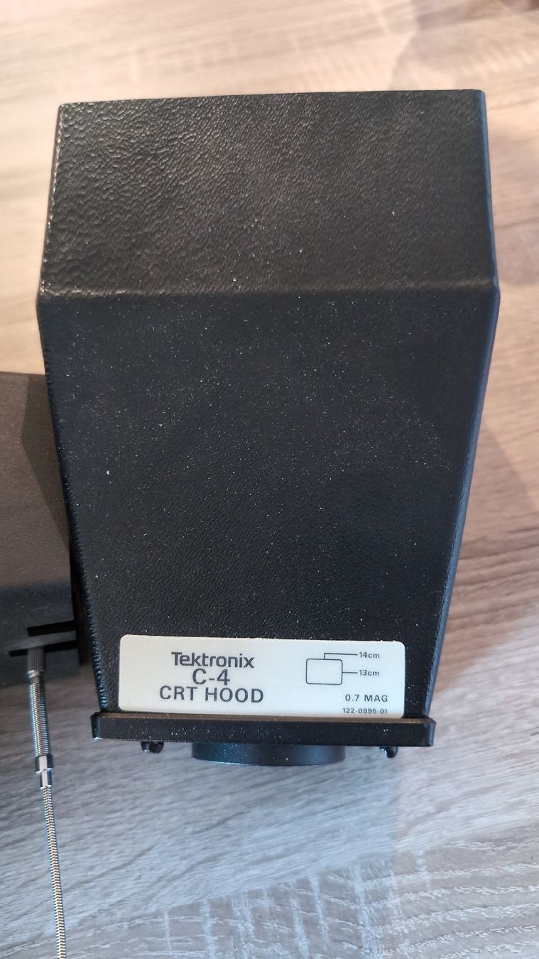 Polaroid Fotocamera: Tektronix C-4 CRT Kamera & Polaroid – Usato da Rorschach venduto da Obi-Wan85 3