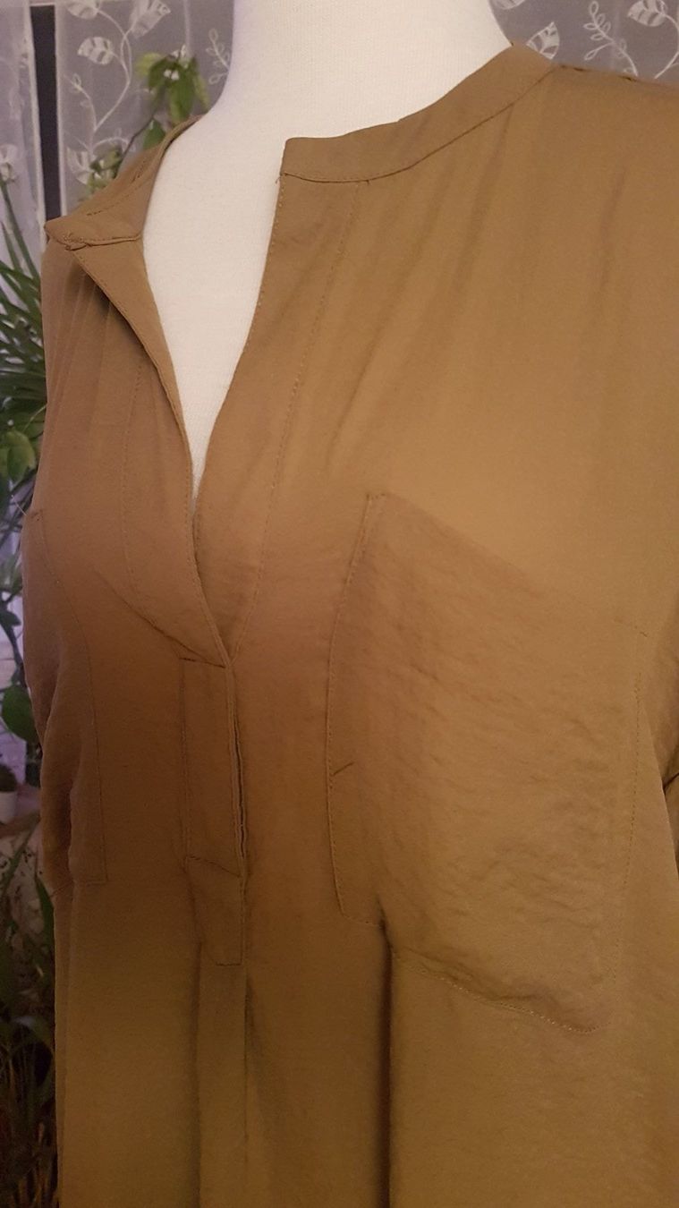 H&M Camicette: Olivgrüne luftige weite Bluse – Nuovo (secondo la descrizione) da Oberengstringen venduto da Sheera7 5